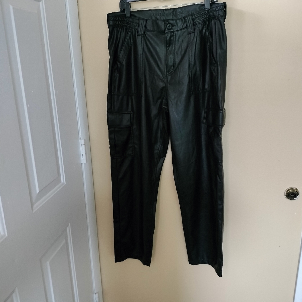 American Eagle Womens Straight Leg Black Faux Leather Cargo Pants 16 Stretch